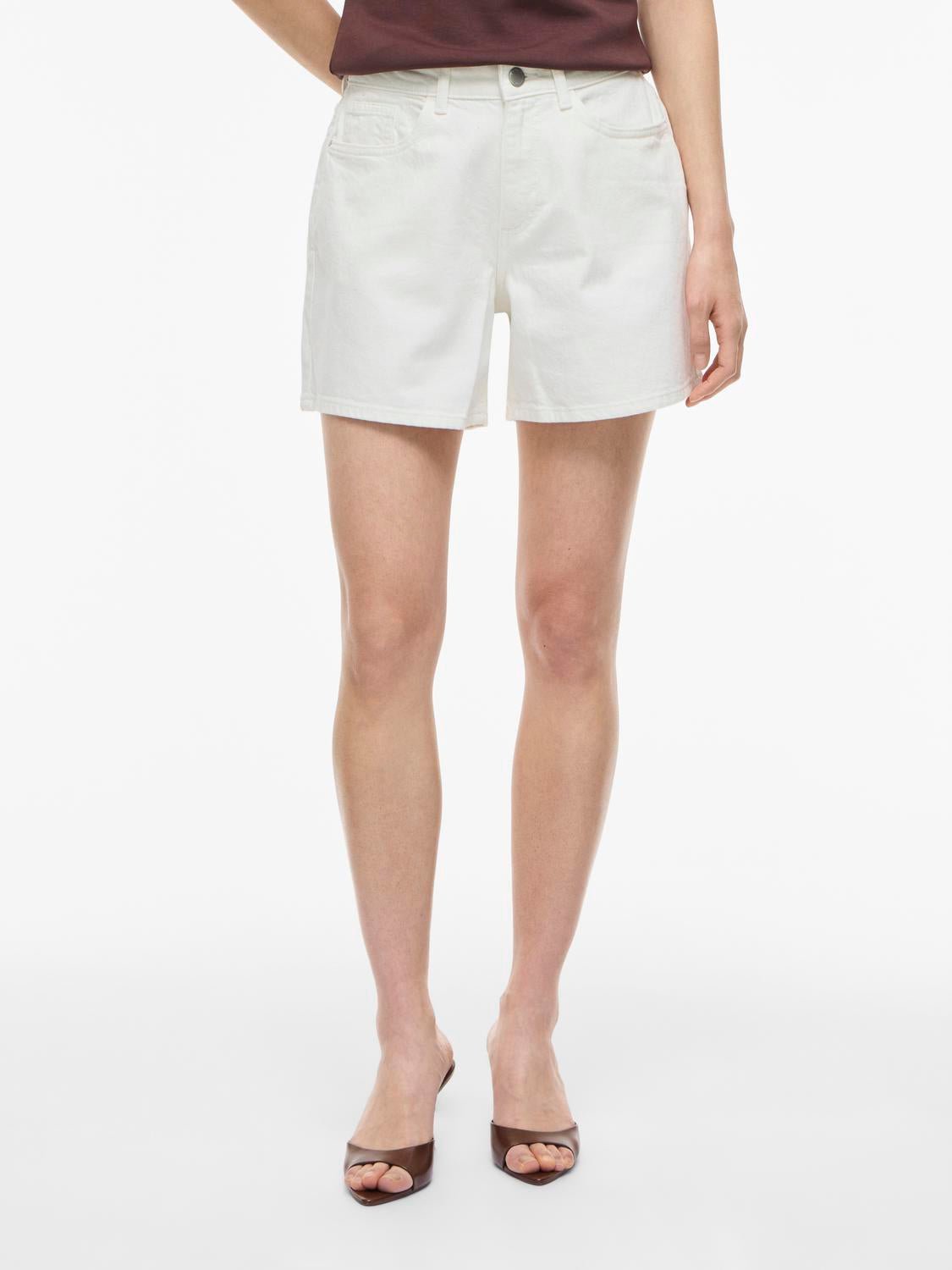 VIJAF Shorts - Cloud Dancer - VERO MODA & VILA Bergvik